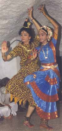 Shiva-Shakti (20286 bytes)